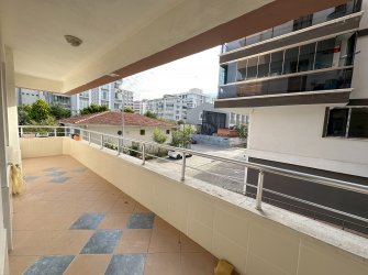 TRAMVAYA CEPHE BİNA GENİŞ 3+1 KİRALIK DAİRE