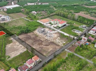 FAKÜLTEYE KOMŞU KÖŞE BAŞI 4 KAT İMARLI ARSA