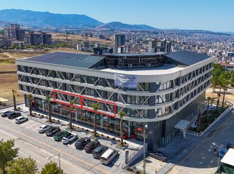 MAHAL OFİSTE CADDE CEPHE KİRALIK OFİSLER