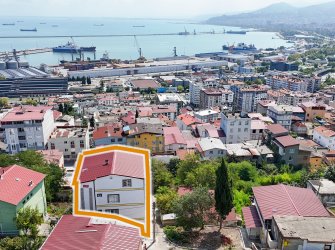 CEDİTTE KAPANMAZ MANZARALI 5 DAİRELİ KOMPLE BİNA 